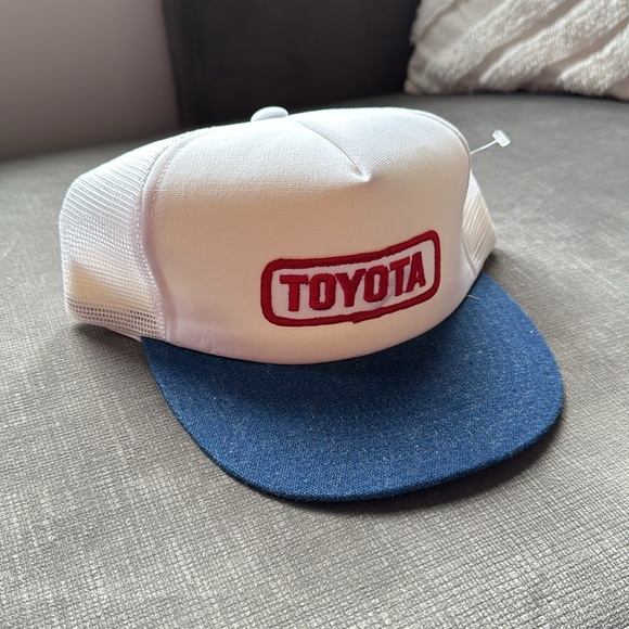 Vintage Toyota Snapback / Trucker Style / Mesh / 80s / 90s - Picture 8 of 12